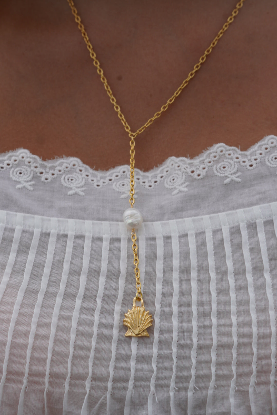 the isla shell lariat