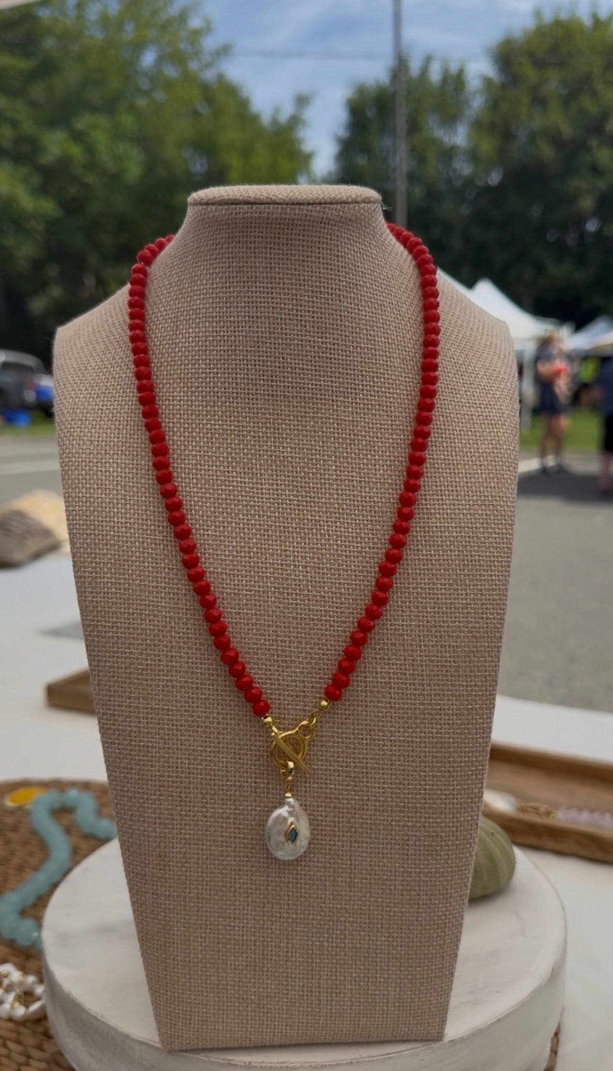 the scarlet necklace