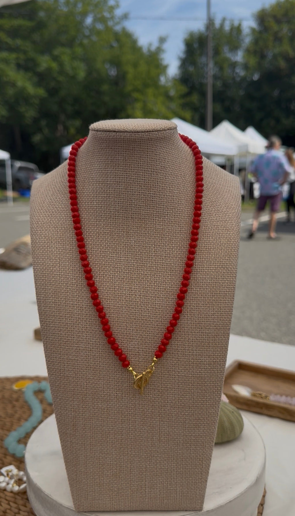 the scarlet necklace