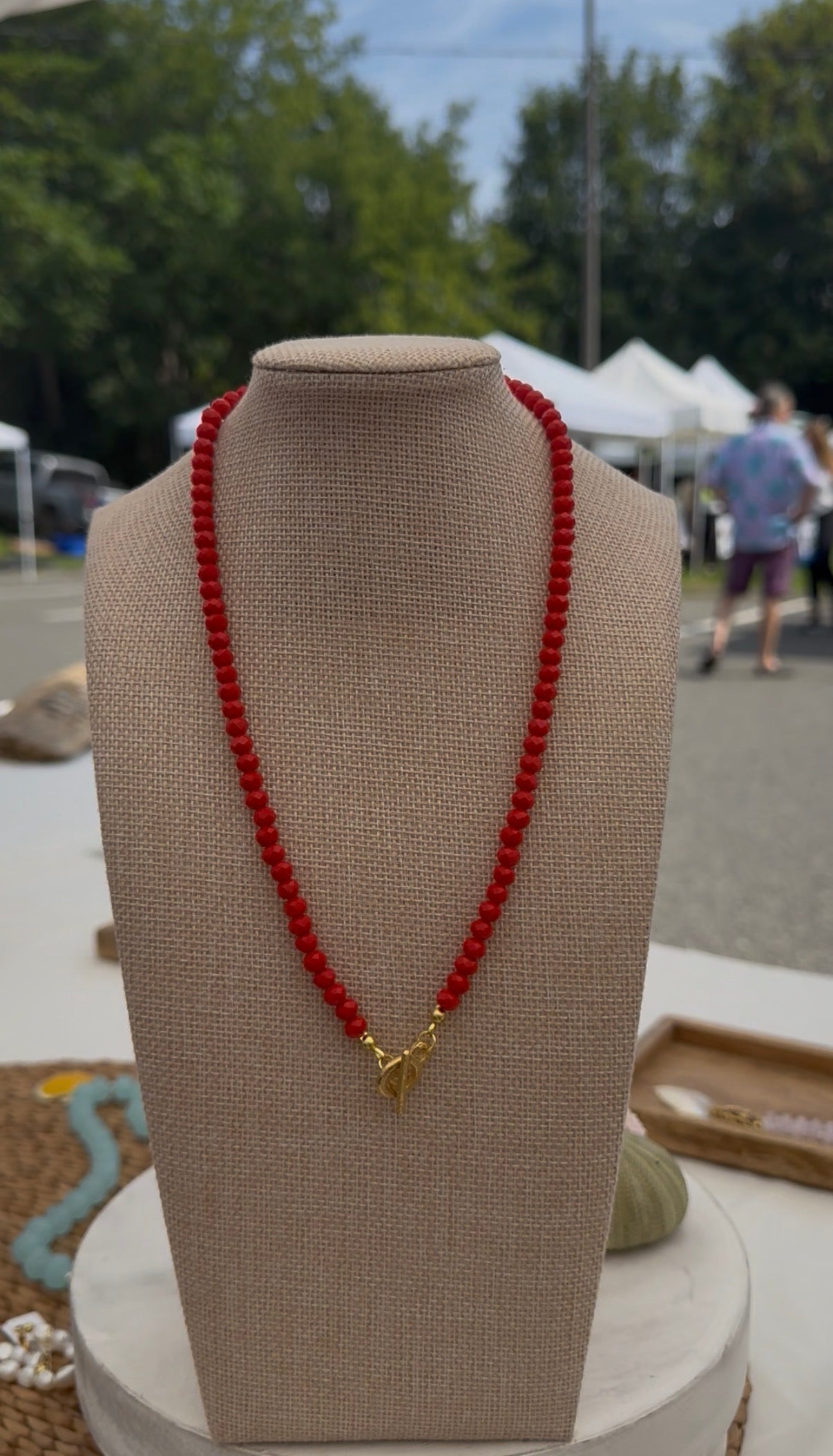 the scarlet necklace