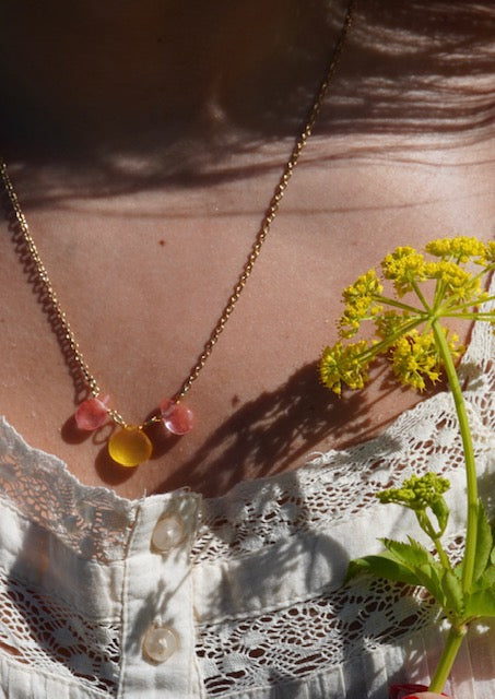 honey & rose necklace