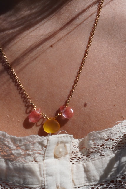 honey & rose necklace